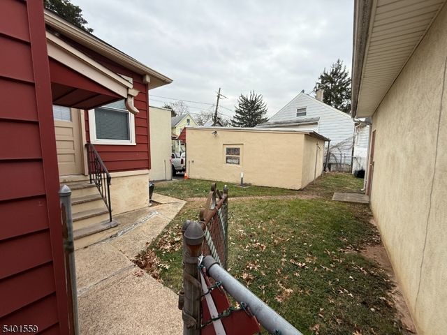 286 W Clay Ave, Roselle Park Boro, NJ 07204