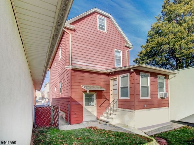 286 W Clay Ave, Roselle Park Boro, NJ 07204