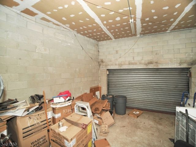 286 W Clay Ave, Roselle Park Boro, NJ 07204