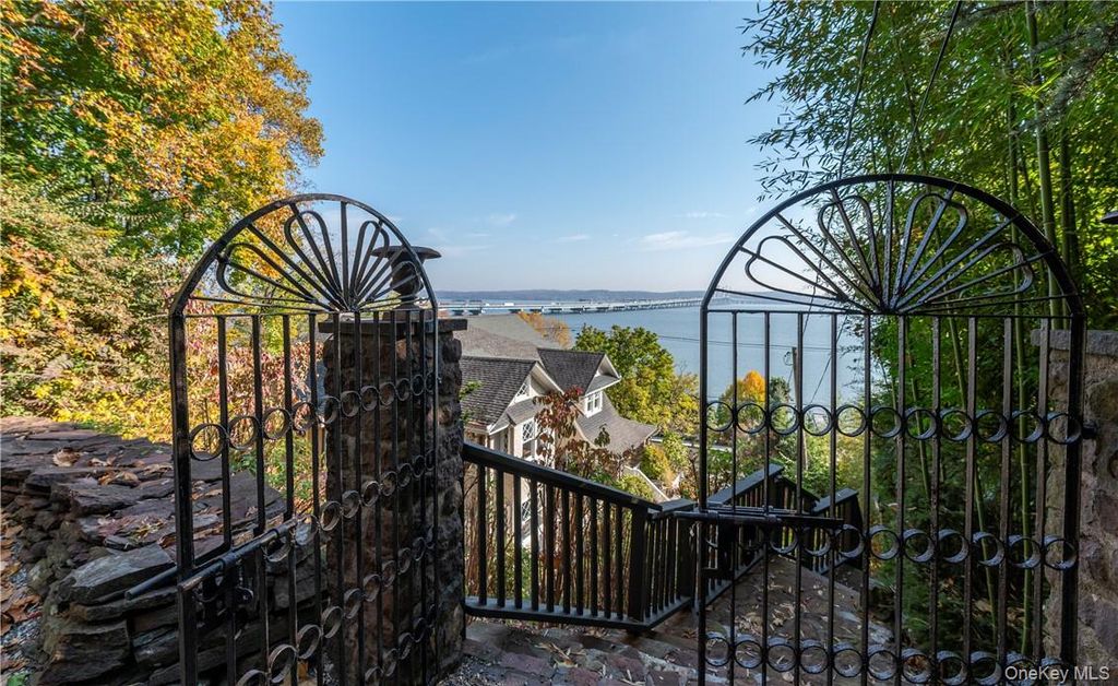 89 River Road, Nyack, NY 10960