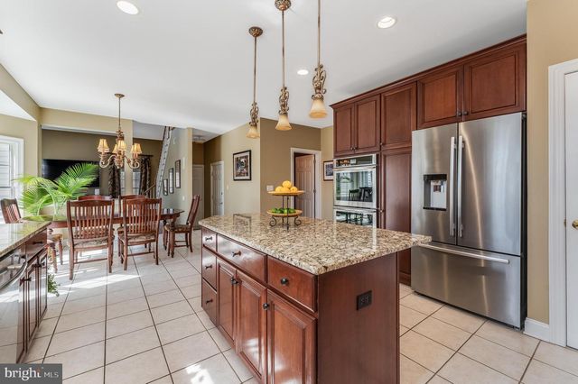 34 MILESTONE DR, Ringoes, NJ 08551