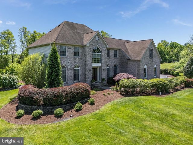 34 MILESTONE DR, Ringoes, NJ 08551