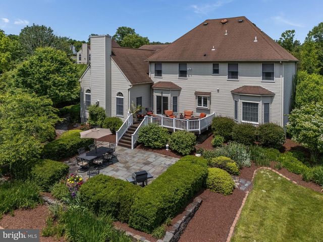 34 MILESTONE DR, Ringoes, NJ 08551