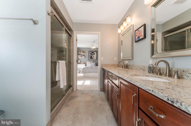 34 MILESTONE DR, Ringoes, NJ 08551
