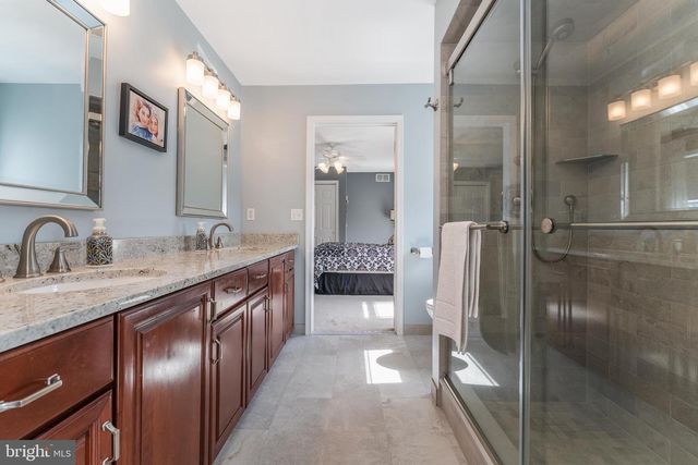 34 MILESTONE DR, Ringoes, NJ 08551