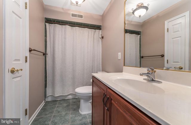 34 MILESTONE DR, Ringoes, NJ 08551