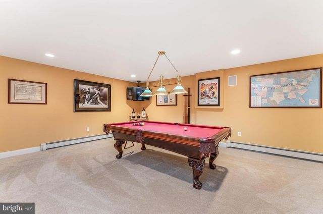 34 MILESTONE DR, Ringoes, NJ 08551