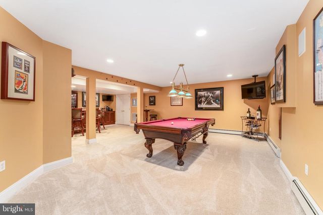 34 MILESTONE DR, Ringoes, NJ 08551