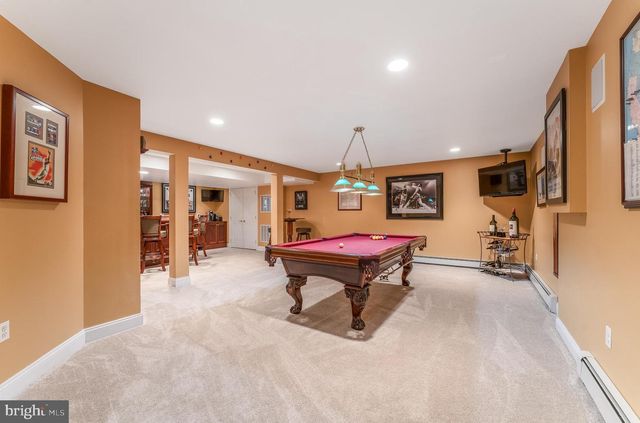 34 MILESTONE DR, Ringoes, NJ 08551