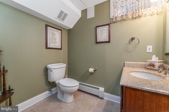 34 MILESTONE DR, Ringoes, NJ 08551