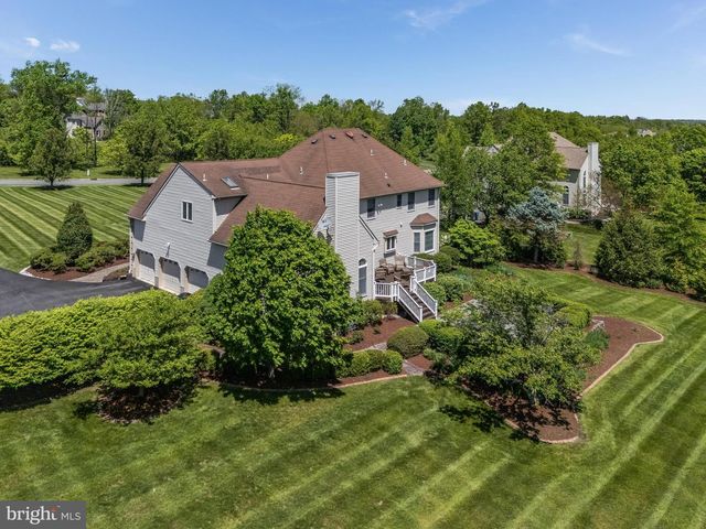 34 MILESTONE DR, Ringoes, NJ 08551