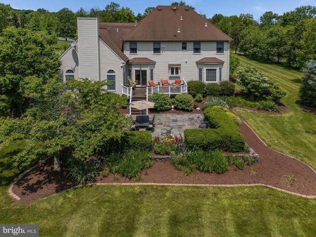 34 MILESTONE DR, Ringoes, NJ 08551