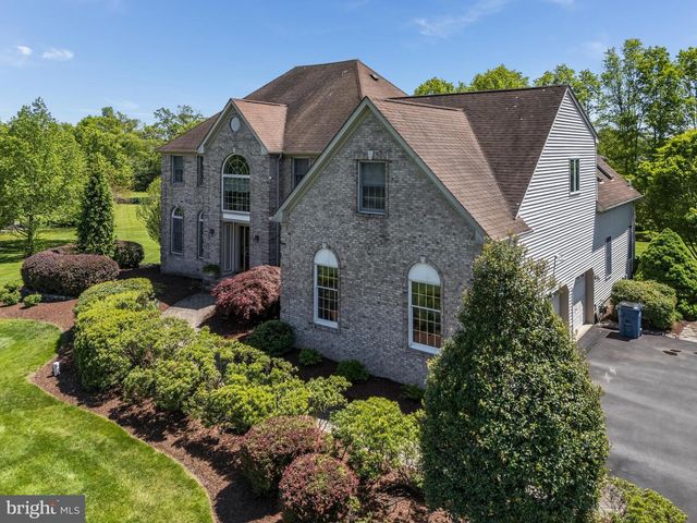 34 MILESTONE DR, Ringoes, NJ 08551