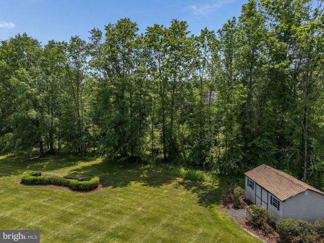 34 MILESTONE DR, Ringoes, NJ 08551