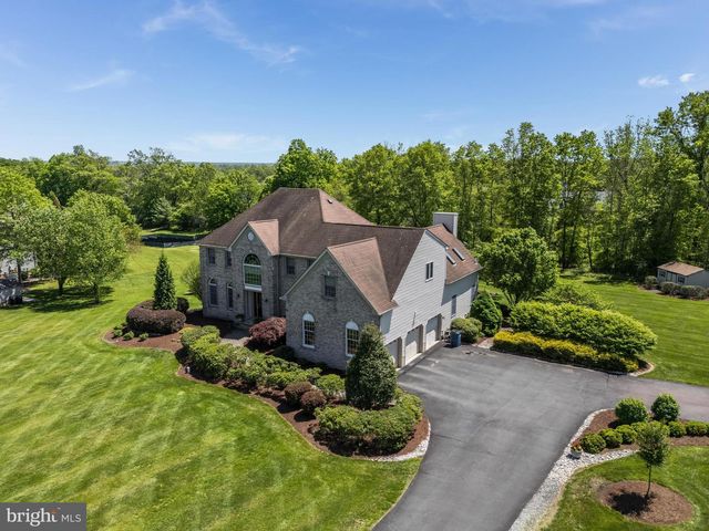 34 MILESTONE DR, Ringoes, NJ 08551