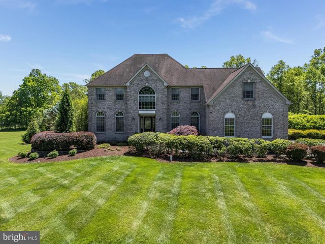 34 MILESTONE DR, Ringoes, NJ 08551