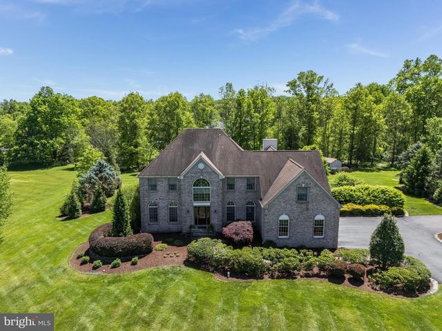 34 MILESTONE DR, Ringoes, NJ 08551