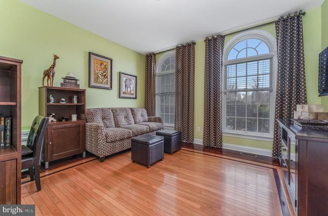 34 MILESTONE DR, Ringoes, NJ 08551
