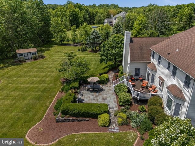 34 MILESTONE DR, Ringoes, NJ 08551