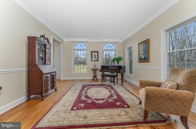 34 MILESTONE DR, Ringoes, NJ 08551
