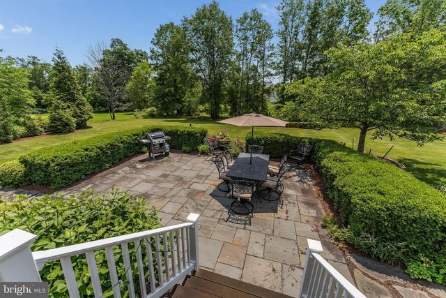 34 MILESTONE DR, Ringoes, NJ 08551