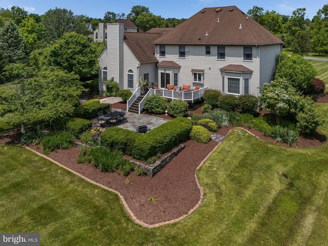 34 MILESTONE DR, Ringoes, NJ 08551