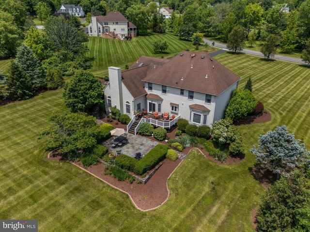 34 MILESTONE DR, Ringoes, NJ 08551