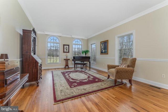 34 MILESTONE DR, Ringoes, NJ 08551