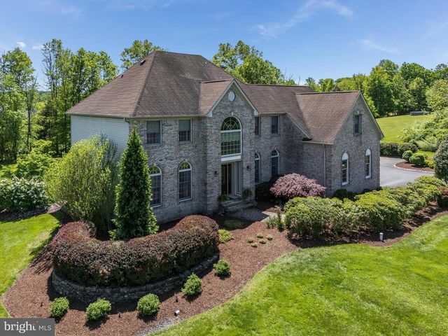 34 MILESTONE DR, Ringoes, NJ 08551