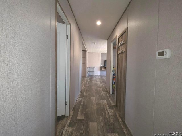 290 River Park Rd, Luling, TX 78648