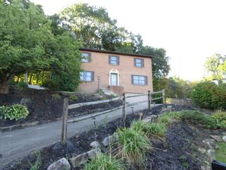 165 Oakdale Dr, Zelienople Boro, PA 16063