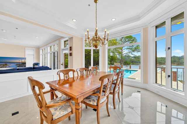 35 Poquito Road, Shalimar, FL 32579