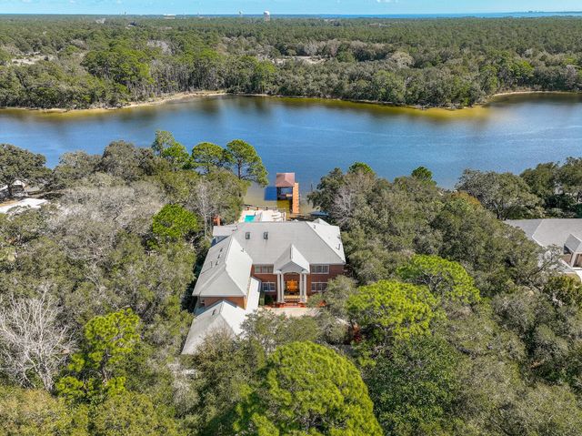 35 Poquito Road, Shalimar, FL 32579