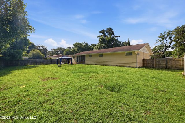 2128 Ames Street, Biloxi, MS 39531