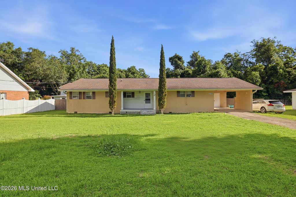 2128 Ames Street, Biloxi, MS 39531