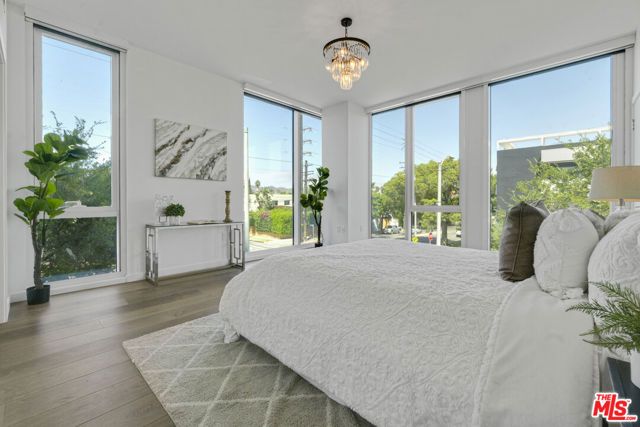 9000 W 3rd Street 204, Los Angeles, CA 90048