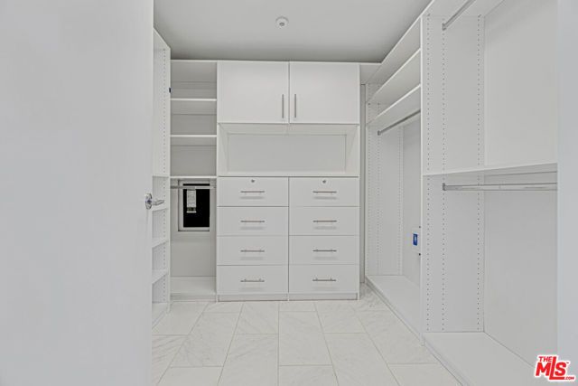 9000 W 3rd Street 204, Los Angeles, CA 90048