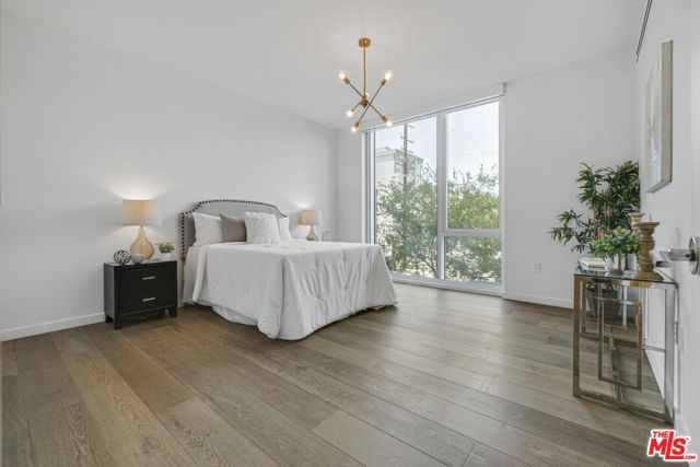9000 W 3rd Street 204, Los Angeles, CA 90048