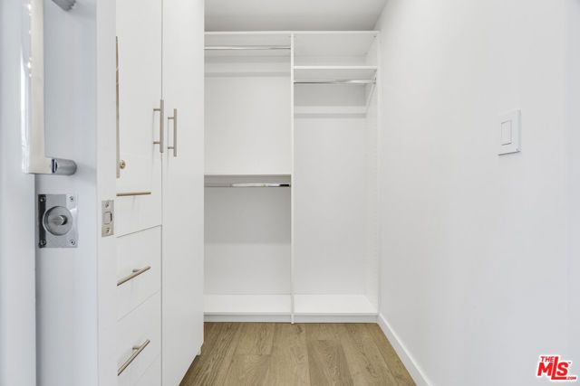 9000 W 3rd Street 204, Los Angeles, CA 90048