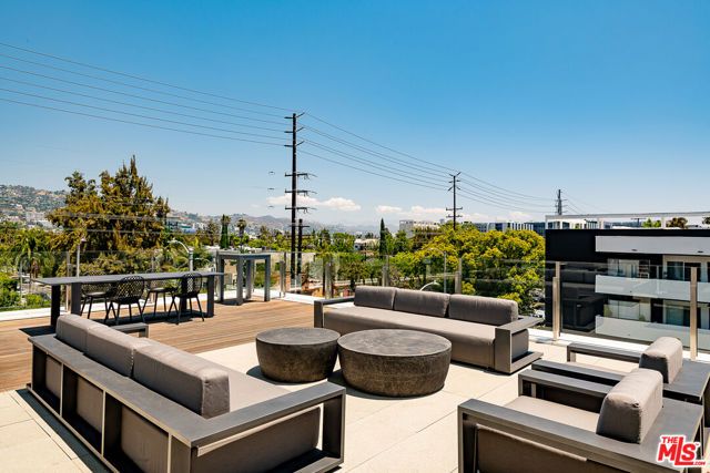 9000 W 3rd Street 204, Los Angeles, CA 90048