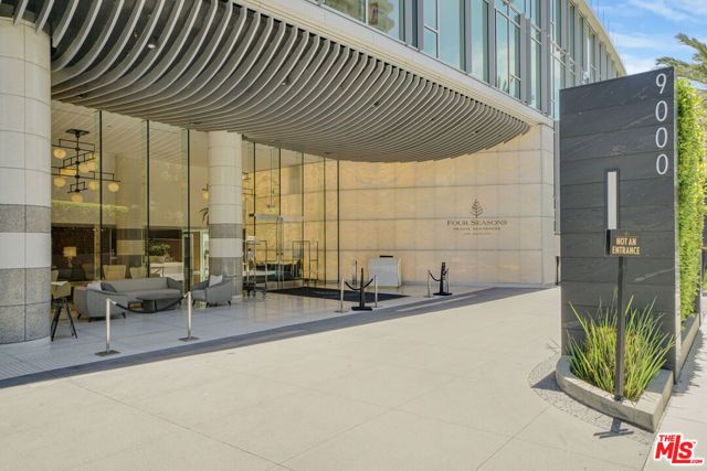 9000 W 3rd Street 204, Los Angeles, CA 90048