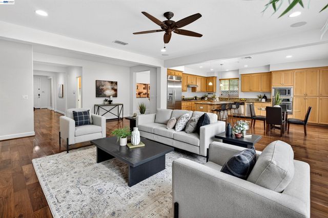 5679 Leitrim Way, Antioch, CA 94531