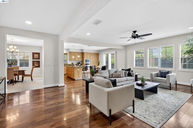 5679 Leitrim Way, Antioch, CA 94531