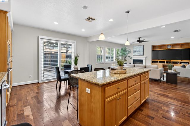 5679 Leitrim Way, Antioch, CA 94531