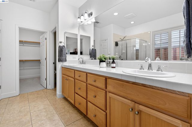 5679 Leitrim Way, Antioch, CA 94531