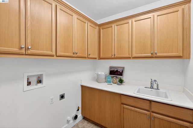 5679 Leitrim Way, Antioch, CA 94531