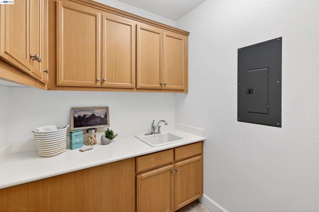 5679 Leitrim Way, Antioch, CA 94531