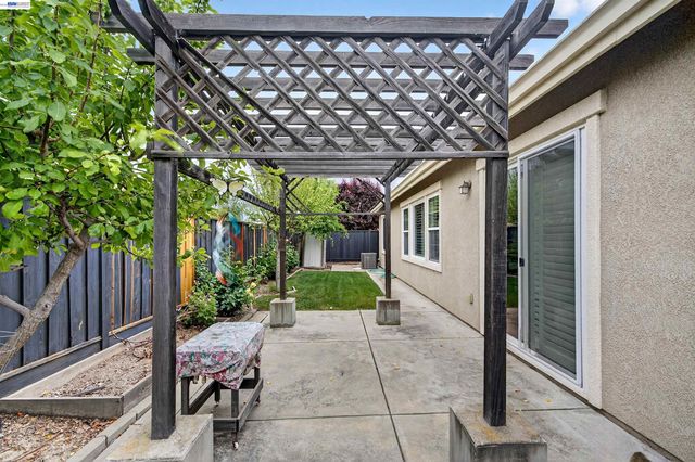 5679 Leitrim Way, Antioch, CA 94531