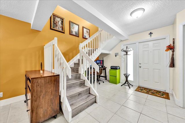 8715 Cleary Boulevard, Plantation, FL 33324