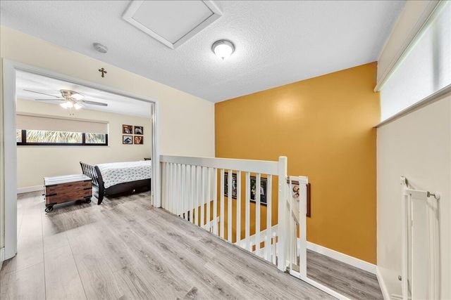 8715 Cleary Boulevard, Plantation, FL 33324